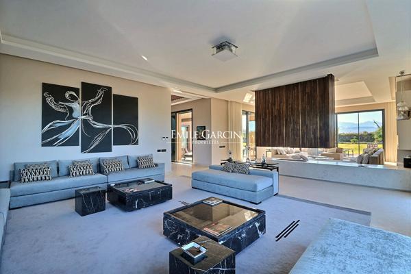 À vendre villa Moderne à Marrakech (pas de VNA)