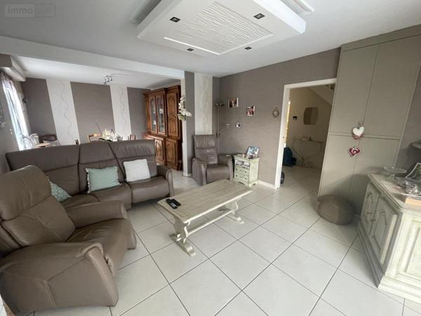 Maison à vendre à Montsûrs en Mayenne (53150), ref : 53005-2092