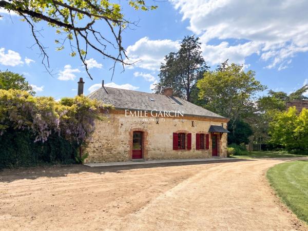 Château à vendre sur les hauteurs de la vallée du Cher