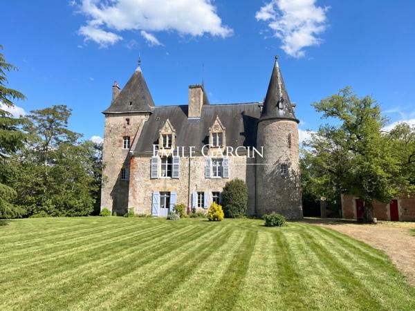 Château à vendre sur les hauteurs de la vallée du Cher