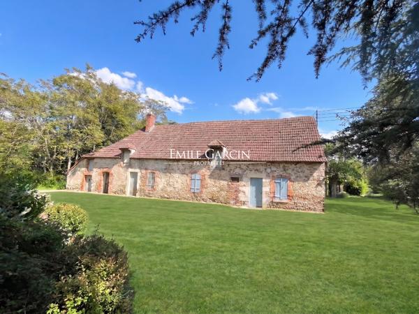 Château à vendre sur les hauteurs de la vallée du Cher