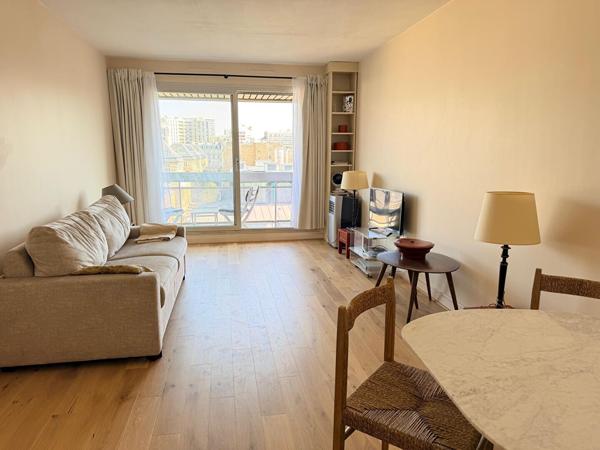 A louer - 75015 - Lecourbe - Studio - Balcon - 33.5 m² - location meublé