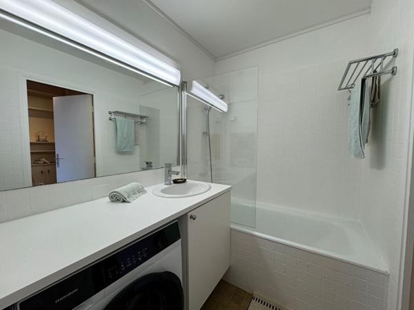A louer - 75015 - Lecourbe - Studio - Balcon - 33.5 m² - location meublé