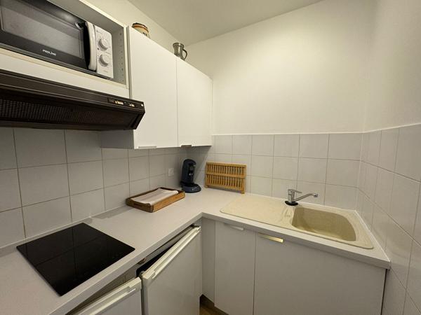 A louer - 75015 - Lecourbe - Studio - Balcon - 33.5 m² - location meublé