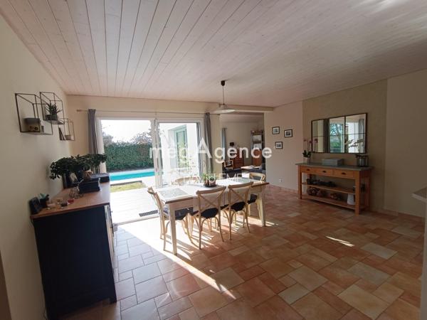 Maison à VENANSAULT, 85190 - 6 pièces 147m²