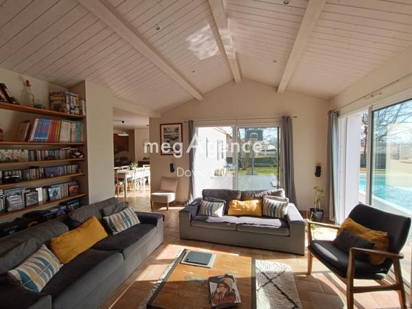 Maison à VENANSAULT, 85190 - 6 pièces 147m²