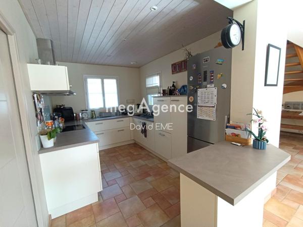 Maison à VENANSAULT, 85190 - 6 pièces 147m²