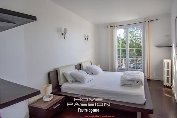 Maison
                                                                                                                                                                                                                                                                                                                        7 pièce(s)                                                                                                                                                                                                          6 chambre(s)                                                                                                                                                                                                          176  m²
