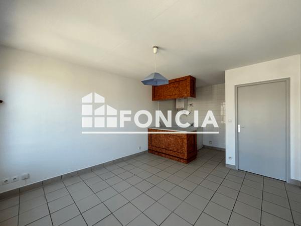 Location Appartement 2 pièces 46.56 m² - 6 PLACE DU MARECHAL LECLERC Chateau Thierry 02400