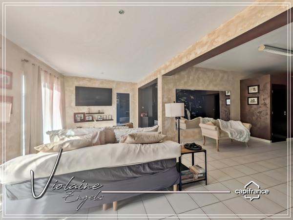 Bages – Vue mer et étang : Villa d’exception de 540 m² avec 7 suites et jardin paysager