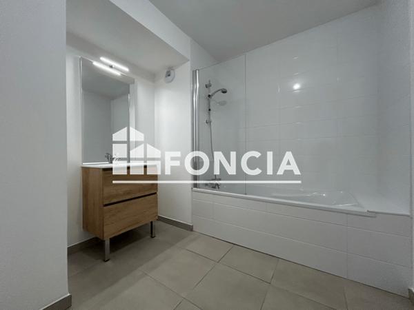 Location Appartement 3 pièces 70.43 m² - AVENUE DE BOLLAERT Lens 62300