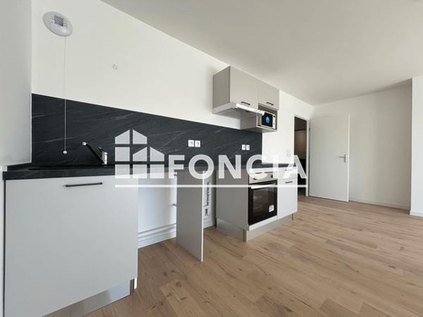 Location Appartement 3 pièces 70.43 m² - AVENUE DE BOLLAERT Lens 62300