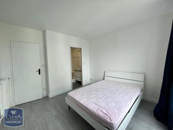 Appartement à louer 2 pièces 47.97m² Tours (37000)