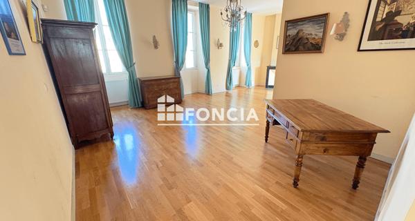 Location Appartement 4 pièces 104 m² - Valence 26000