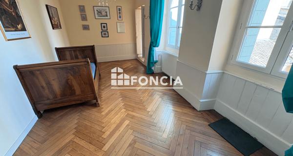 Location Appartement 4 pièces 104 m² - Valence 26000