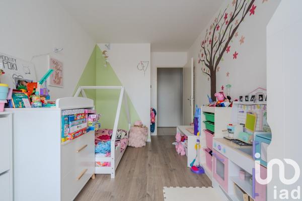 Appartement 3 pièces de 63 m² à Saint-Thibault-des-Vignes (77400)