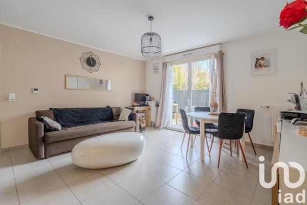 Appartement 3 pièces de 63 m² à Saint-Thibault-des-Vignes (77400)