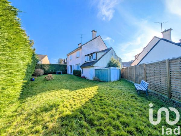 Maison 7 pièces de 141 m² à Orgeval (78630)