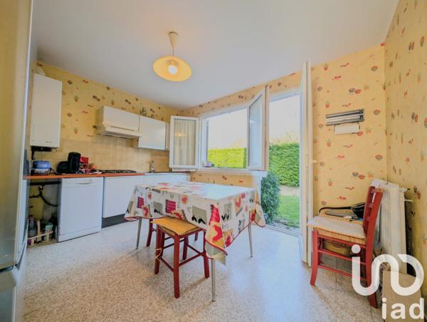 Maison 7 pièces de 141 m² à Orgeval (78630)