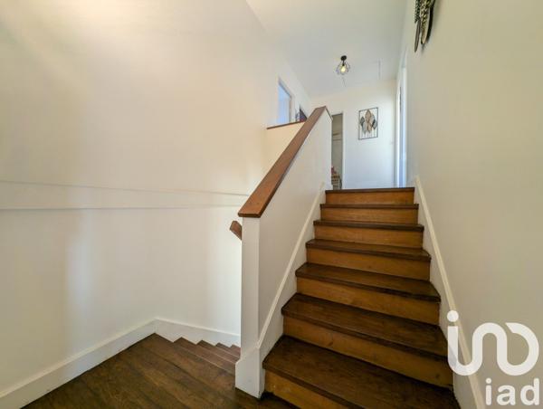 Maison 7 pièces de 141 m² à Orgeval (78630)