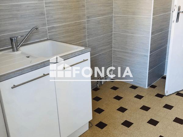 Location Appartement 3 pièces 64.8 m² - 50 MONTEE DU FORT Six Fours Les Plages 83140