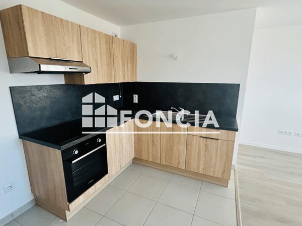 Location Appartement 3 pièces 65.91 m² - 2/8 RUE COLONEL FABIEN DU MOULIN BRULE Reims 51100