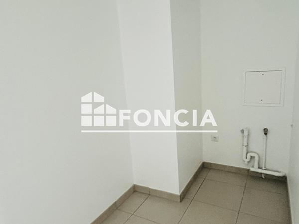 Location Appartement 3 pièces 65.91 m² - 2/8 RUE COLONEL FABIEN DU MOULIN BRULE Reims 51100
