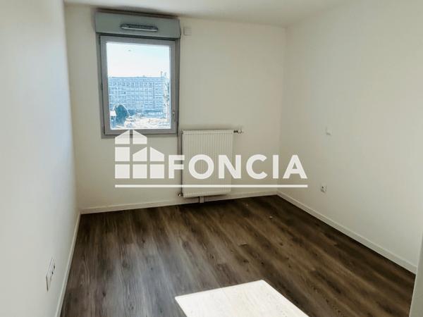 Location Appartement 3 pièces 65.91 m² - 2/8 RUE COLONEL FABIEN DU MOULIN BRULE Reims 51100