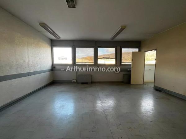 Location Bureau 1 pièces 15 m2 à Lons-le-Saunier