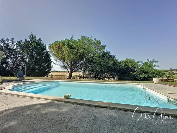Belle maison familiale 140 m² avec piscine et grand terrain plus de 3400m²