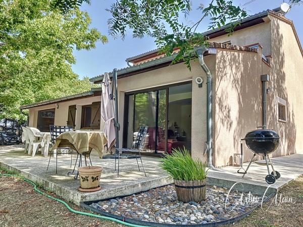 Belle maison familiale 140 m² avec piscine et grand terrain plus de 3400m²