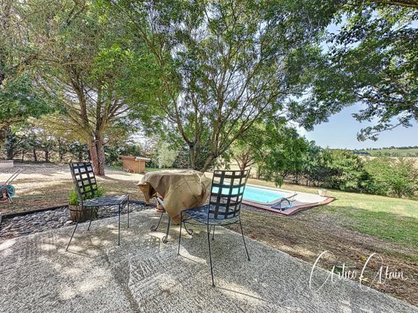 Belle maison familiale 140 m² avec piscine et grand terrain plus de 3400m²