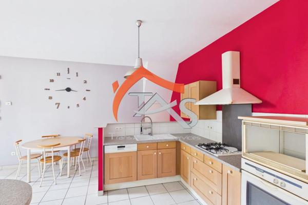Vente                                                      Appartement
                        
                     3 pièces                      67 m2                     à Saint-Étienne