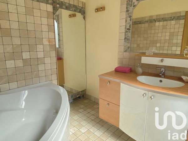 Immeuble à vendre 125 m² Neuilly-en-Thelle