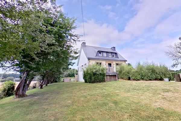 Dpt Côtes-d'Armor (22) - À vendre Saint-Agathon - Maison T6 - 160 m² - 4 chambres + studio indépendant - Terrain clos 1300 m² - Terrasse - Carport