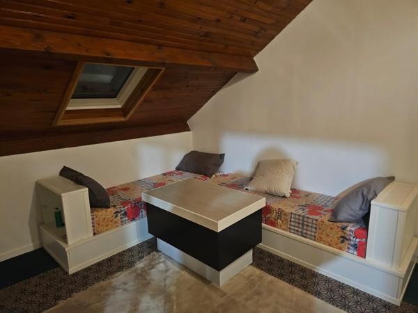 MAISON DIVISEE EN 4 APPARTEMENTS LOUES