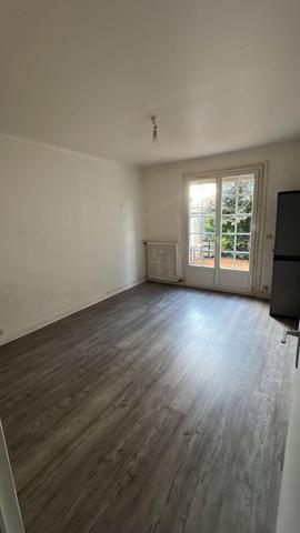 MAISON DIVISEE EN 4 APPARTEMENTS LOUES