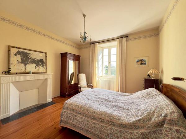 Maison Montfaucon Montigne 7 pièce(s) 206 m2