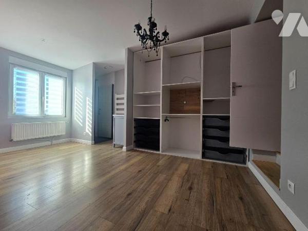 Maison à Vendre à Condé-sur-l'Escaut (59163) en Nord (59)  - ON POSE SES MEUBLES

Cette maiso...