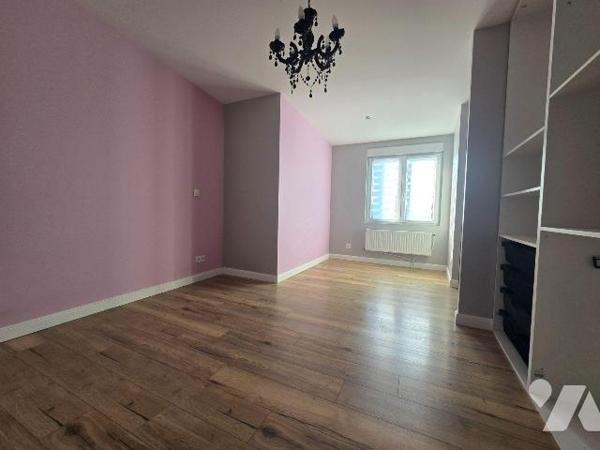 Maison à Vendre à Condé-sur-l'Escaut (59163) en Nord (59)  - ON POSE SES MEUBLES

Cette maiso...