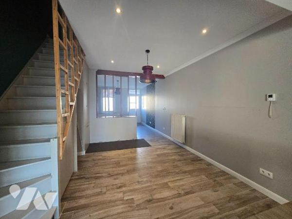 Maison à Vendre à Condé-sur-l'Escaut (59163) en Nord (59)  - ON POSE SES MEUBLES

Cette maiso...