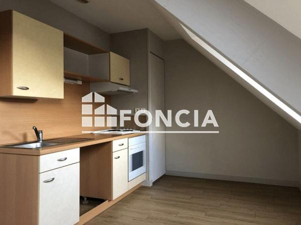 Location Studio 30.49 m² - 8 RUE DE L'ILE D'OR Amboise 37400