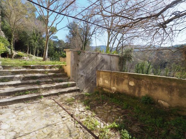 L'Isle-sur-la-Sorgue (84800) Maison de maitre à rénover sur 7000m² de parc