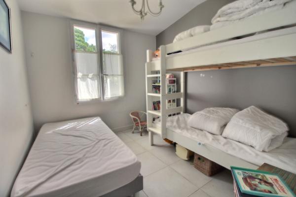 Maison familiale avec piscine chauffée – Proximité plage