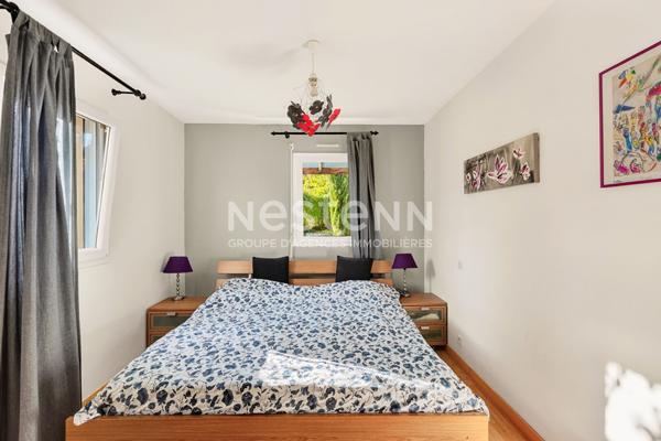 À vendre à Pommeret - Maison, contemporaine de 2003, 4 chambres, vie de plain-pied, à seulement 200 m du bourg !