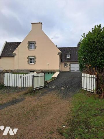 A VENDRE HUELGOAT SUPERBE MAISON AVEC TERRAIN
