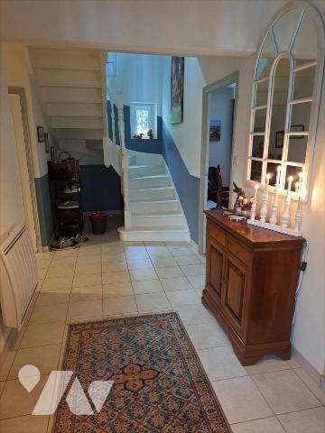 A VENDRE HUELGOAT SUPERBE MAISON AVEC TERRAIN