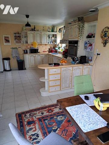 A VENDRE HUELGOAT SUPERBE MAISON AVEC TERRAIN