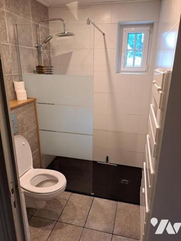 A VENDRE HUELGOAT SUPERBE MAISON AVEC TERRAIN