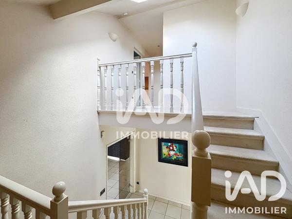 Maison à vendre 8 pièces 226 m² Le Puy-en-Velay